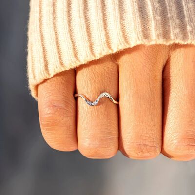 925 Sterling Silver Inlaid Zircon Wave Shape Ring - Corinth & Main