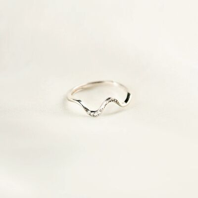 925 Sterling Silver Inlaid Zircon Wave Shape Ring - Corinth & Main